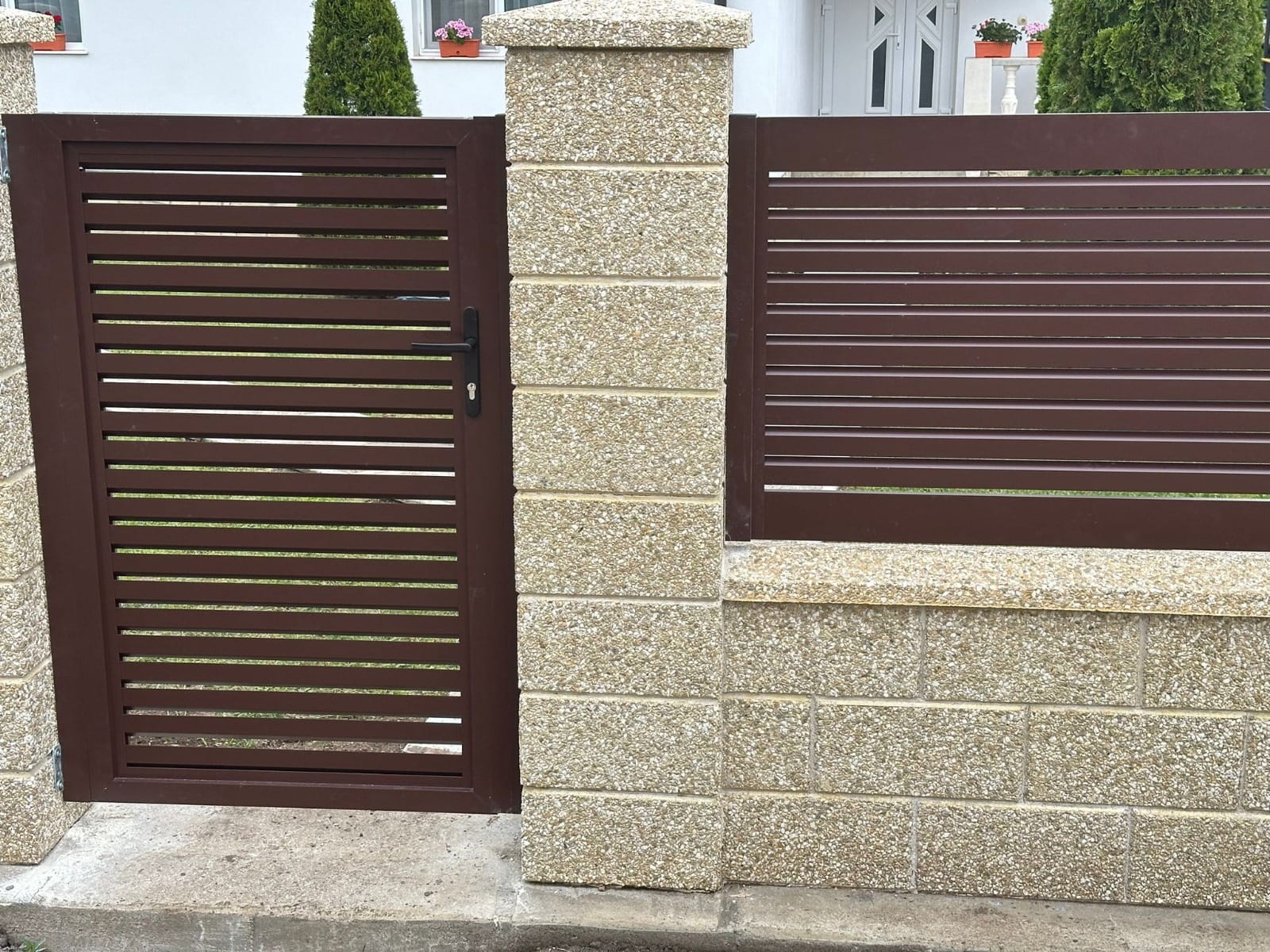 38ce2e1e-956f-4adb-82e8-be7f79c68a72