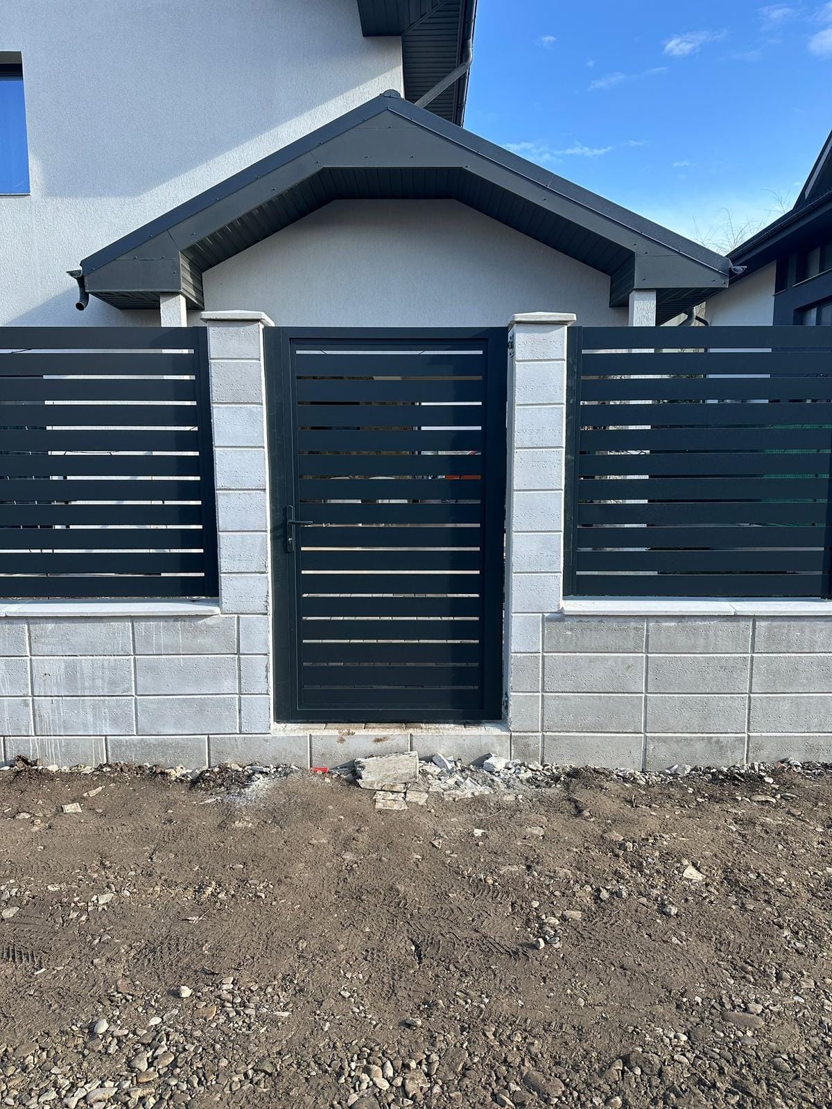 43eeb759-69a9-4ef4-a272-05748e1b2e10