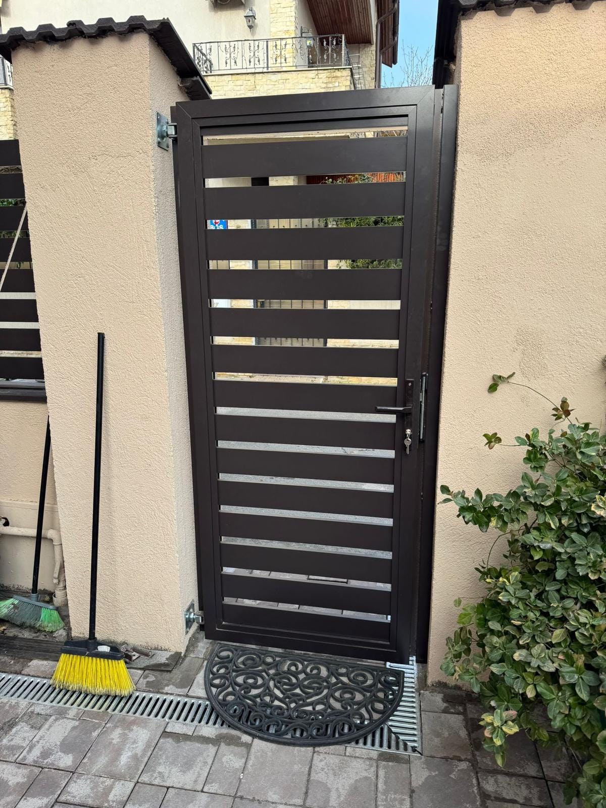 7d053866-d386-490a-8ebd-5ccec8119676