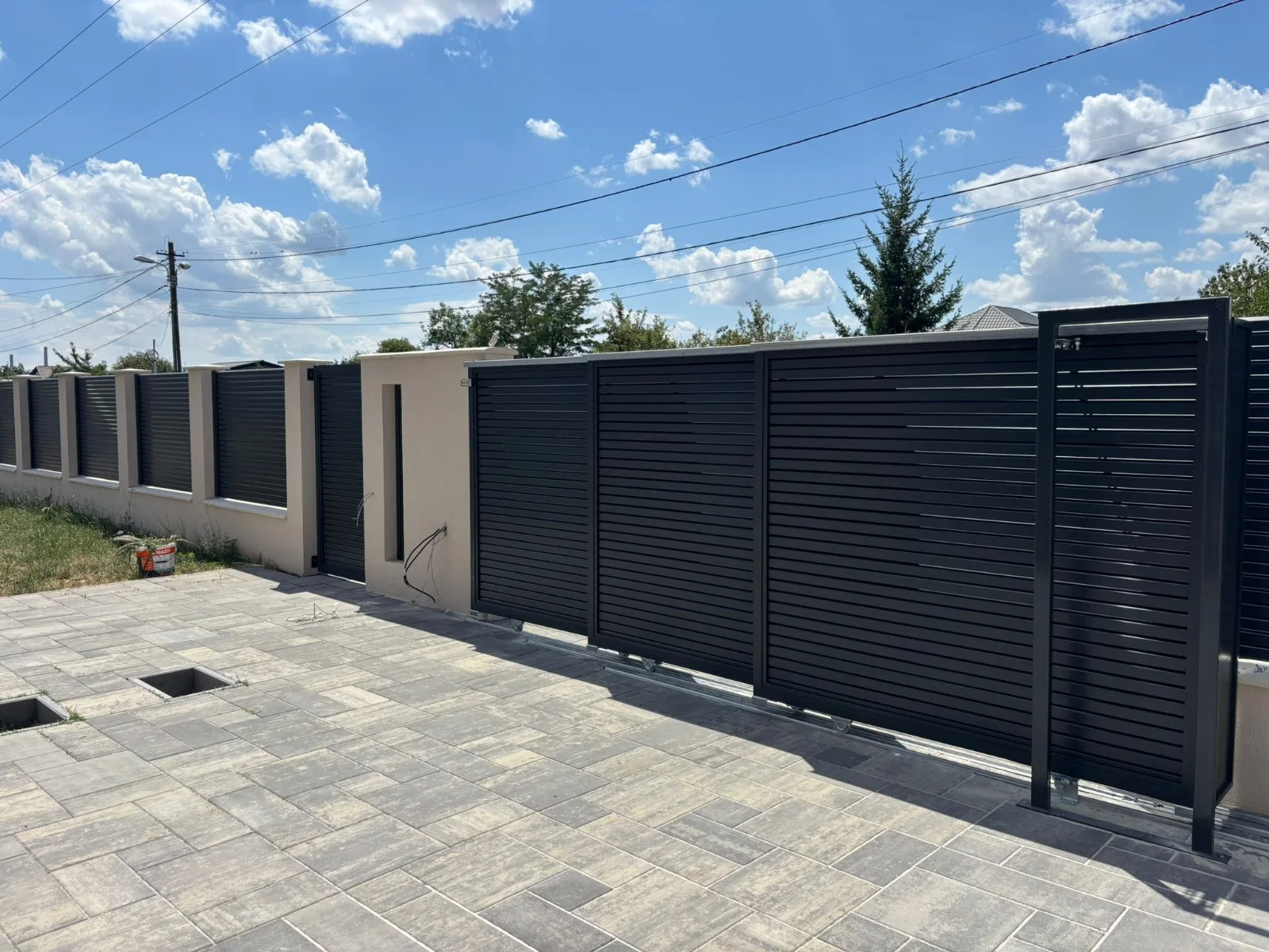 e02663f6-813b-4c72-9ed3-7f4098e3b938