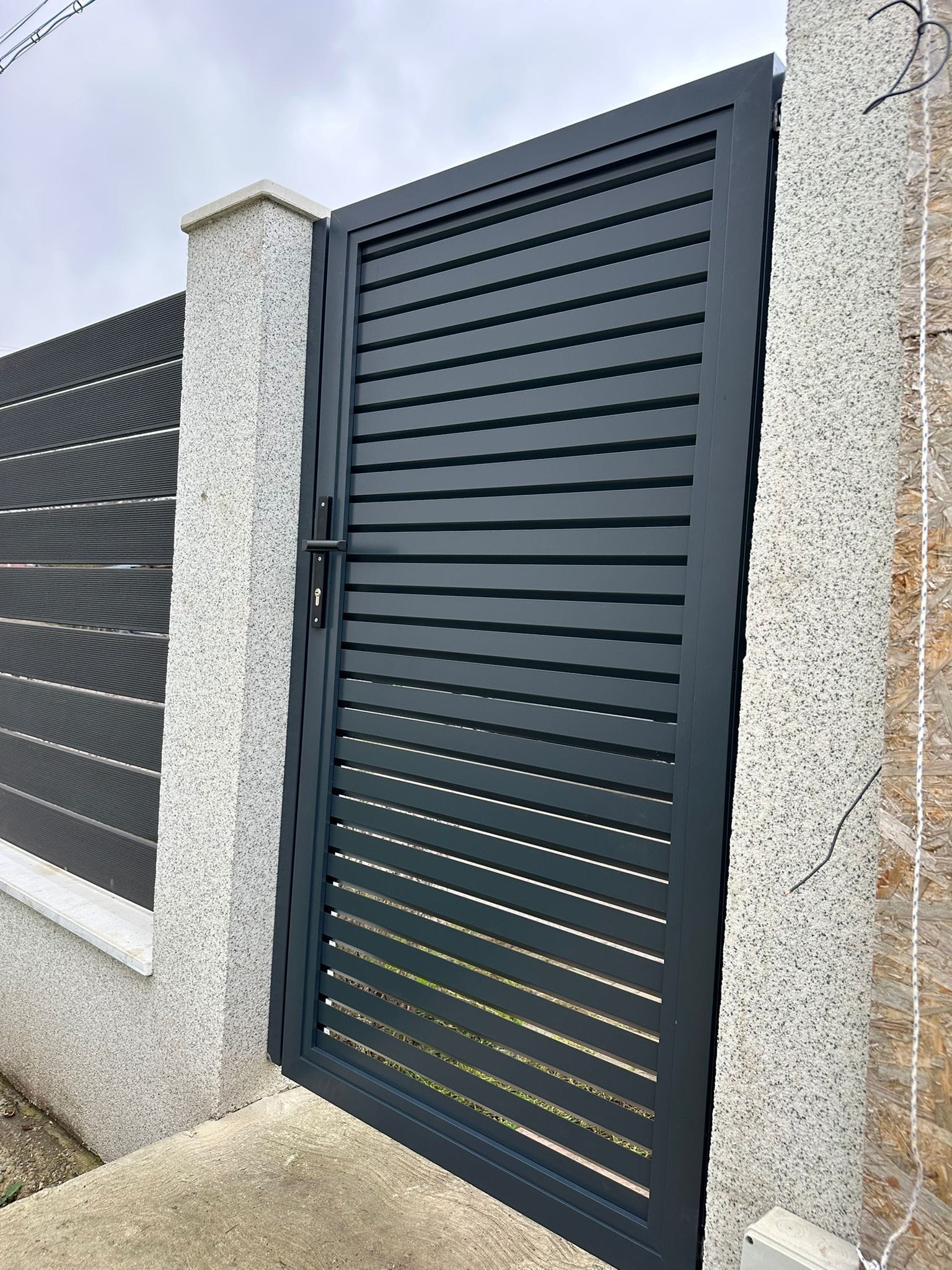 WhatsApp Image 2025-12-04 at 22.10.55 (2)