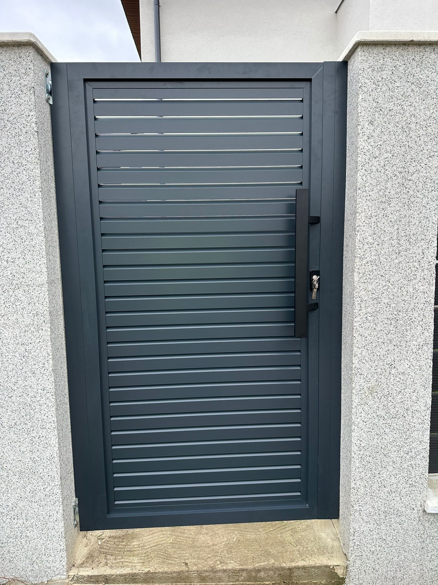 WhatsApp Image 2025-12-04 at 22.10.55