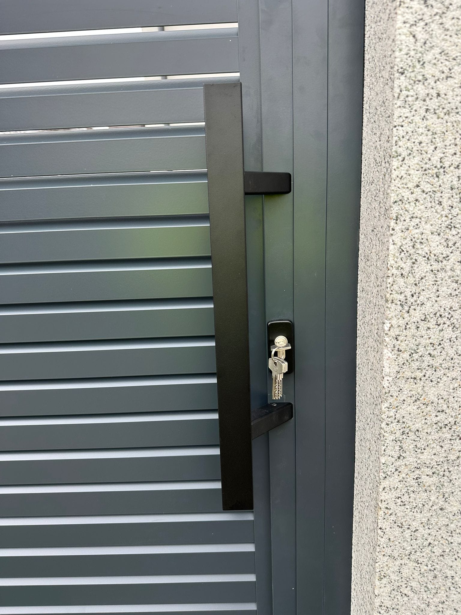 WhatsApp Image 2025-12-04 at 22.10.56